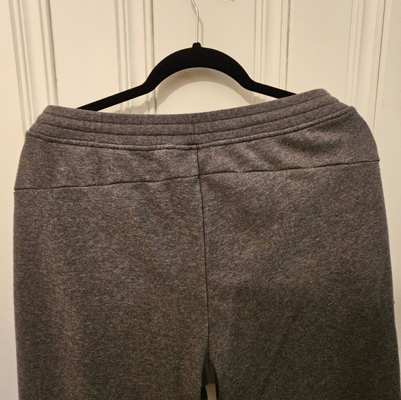 Used Medium Men's Gray Fila Sweatpants - Picture 12 of 12